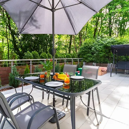Beachfront Haga With Free Parking By Renters Appartamento Sopot